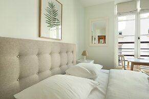 Charming Flat With AC - Center of Paris