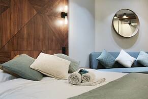Modern Suite Center of Paris Montmartre
