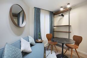 Modern Suite Center of Paris Montmartre