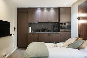 Modern Suite Center of Paris Montmartre