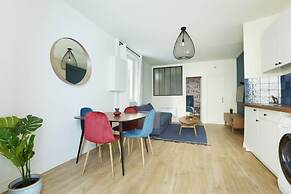 Apartment Exposition Center