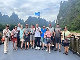 Castle peak yard Inn Guilin