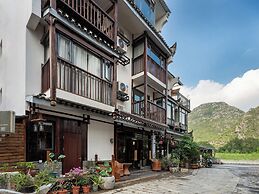Castle peak yard Inn Guilin