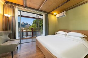 Castle peak yard Inn Guilin