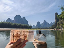 Castle peak yard Inn Guilin