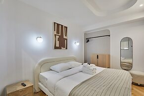 Apartment With AC Saint-germain des Pres / Rennes