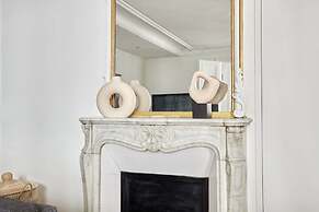 Sublime Appartement Champs Elysees
