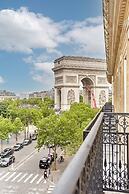 Superb Arc de Triomphe Apartment