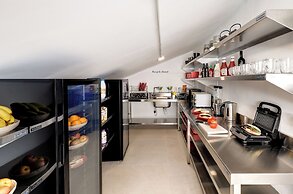 Coeo Hostel Hernan Ruiz