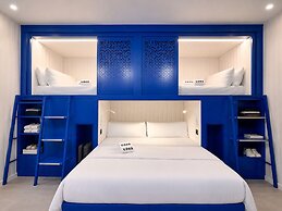 Coeo Hostel Hernan Ruiz