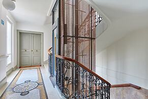 Sublime Apartment Montaigne/arc de Triomphe