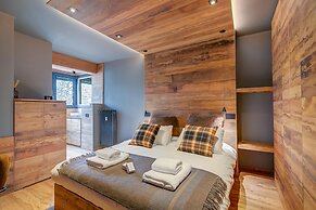 Simona Luxury Apartment few Steps From sk