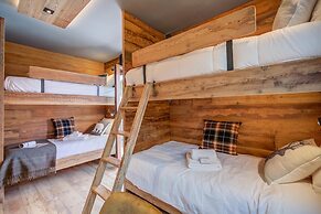 Simona Luxury Apartment few Steps From sk