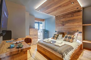 Simona Luxury Apartment few Steps From sk