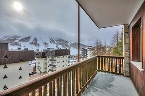 Simona Luxury Apartment few Steps From sk