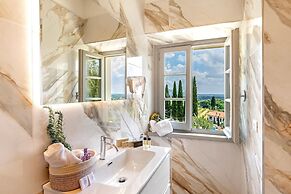 Amazing Panoramic Villa La Poggiola