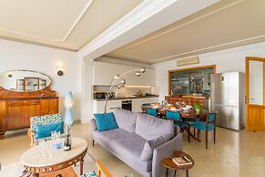 Magnificent Sunny Seafront Apart Sliema
