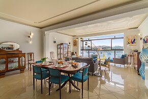 Magnificent Sunny Seafront Apart Sliema