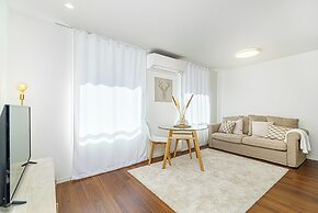 Bombarda 250 by LovelyStay
