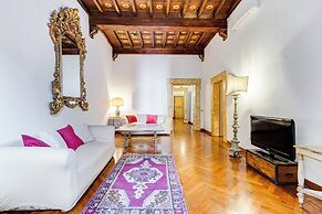 Historical Apartment near Piazza Navona
