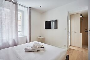 Charming Duplex - Louvre Museum