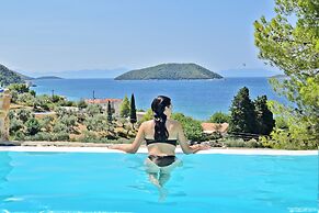Natura Luxury Villas