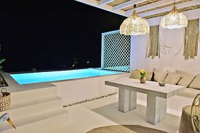 Natura Luxury Villas