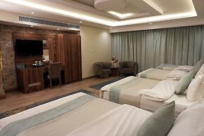 Moments Hotel