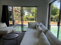 Bryanston Luxurious 4-Bed Villa