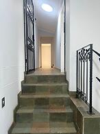 Bryanston Luxurious 4-Bed Villa