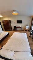 Hotel Adeli