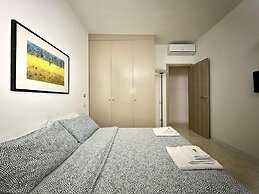 Navigli Apartments