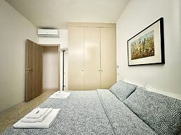 Navigli Apartments