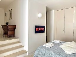Navigli Apartments