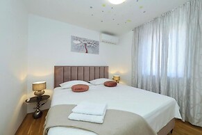 Apartment Donat