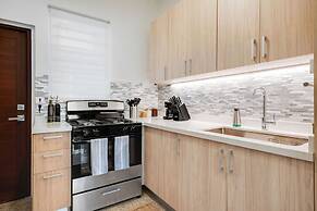 Modern Condado Apartment Pool Free Parking
