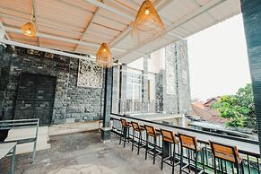 Hotel Mega Dana