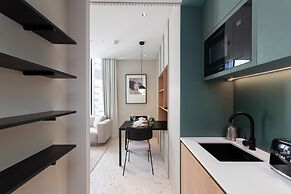 Business Bay Chic Studio w Pool Gym