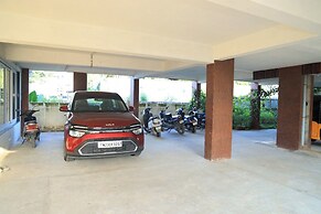 AK Vellore Stays