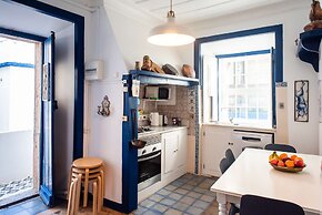 Central Ericeira Apartment With Lift