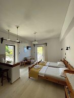 Aeolos Apartments