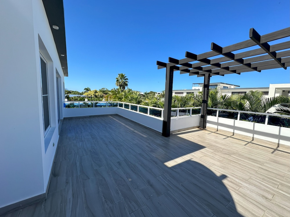 Timeless Luxury Villa