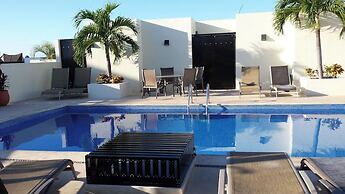 Luxury Penthouse with 2 BR - Meridian
