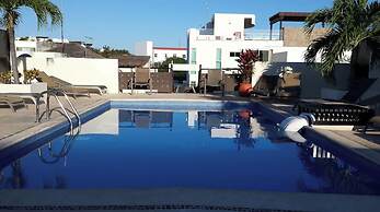 Luxury Penthouse with 2 BR - Meridian