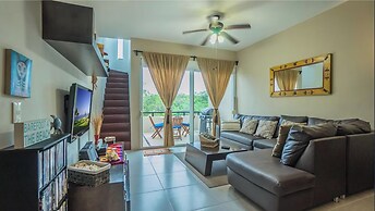 Luxury Penthouse with 2 BR - Meridian