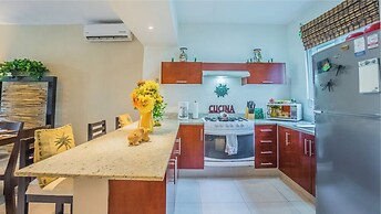 Luxury Penthouse with 2 BR - Meridian