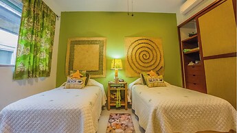 Luxury Penthouse with 2 BR - Meridian