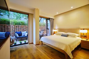 Cozylife Hotel Westlake