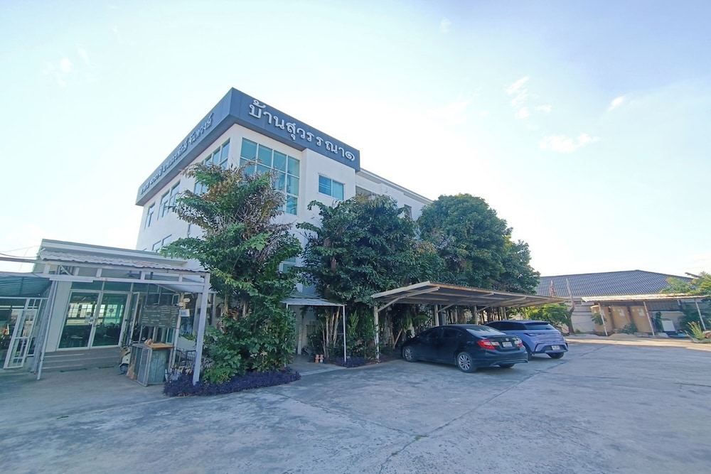 Baansuwanna Hotel