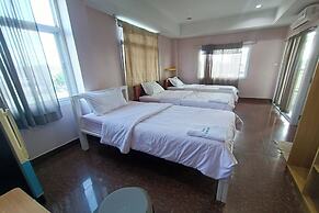 Baansuwanna Hotel